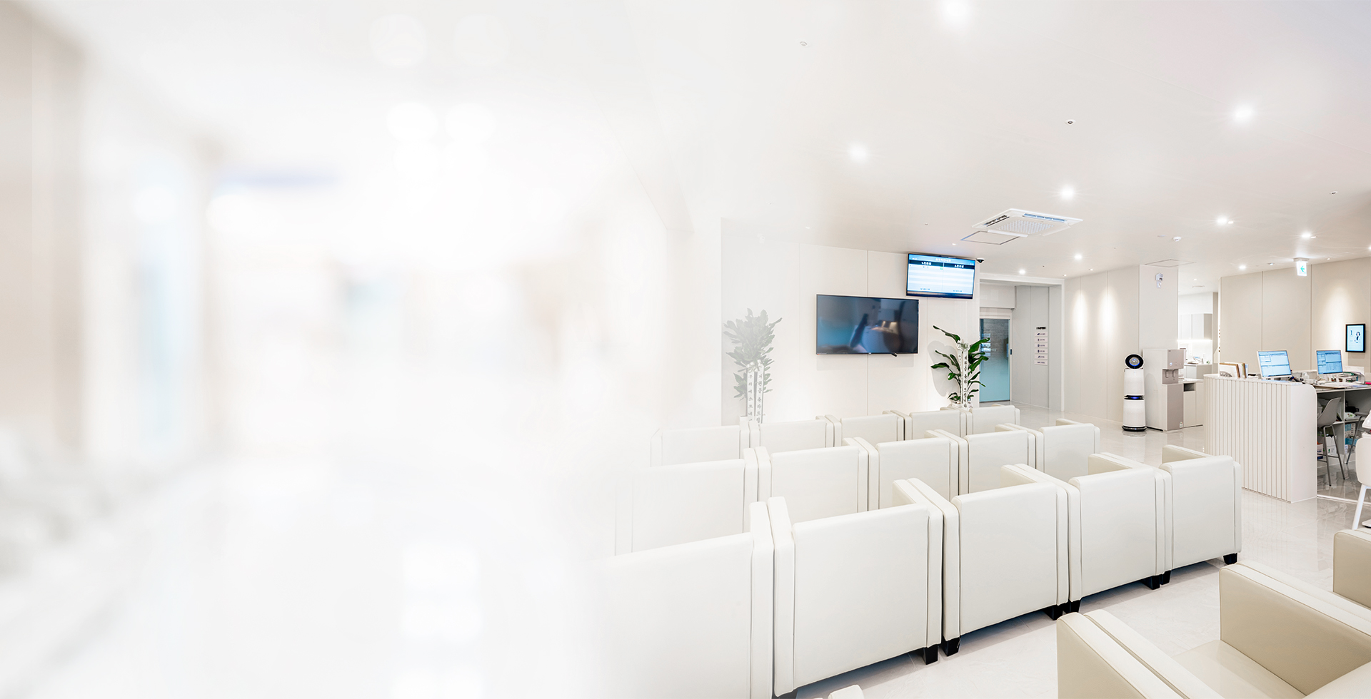 The reception and waiting area at Sammoline Clinic